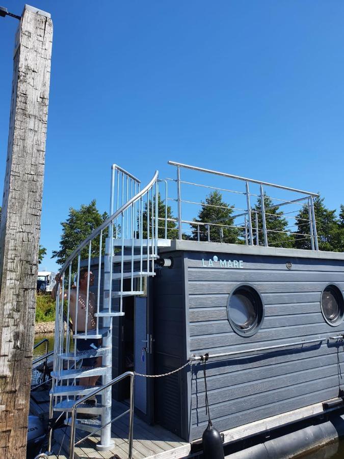 Hausboot Lucky Apartment Хатем Екстериор снимка