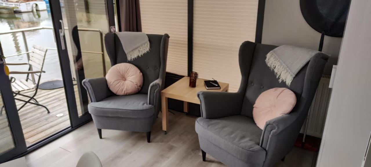 Hausboot Lucky Apartment Хатем Екстериор снимка